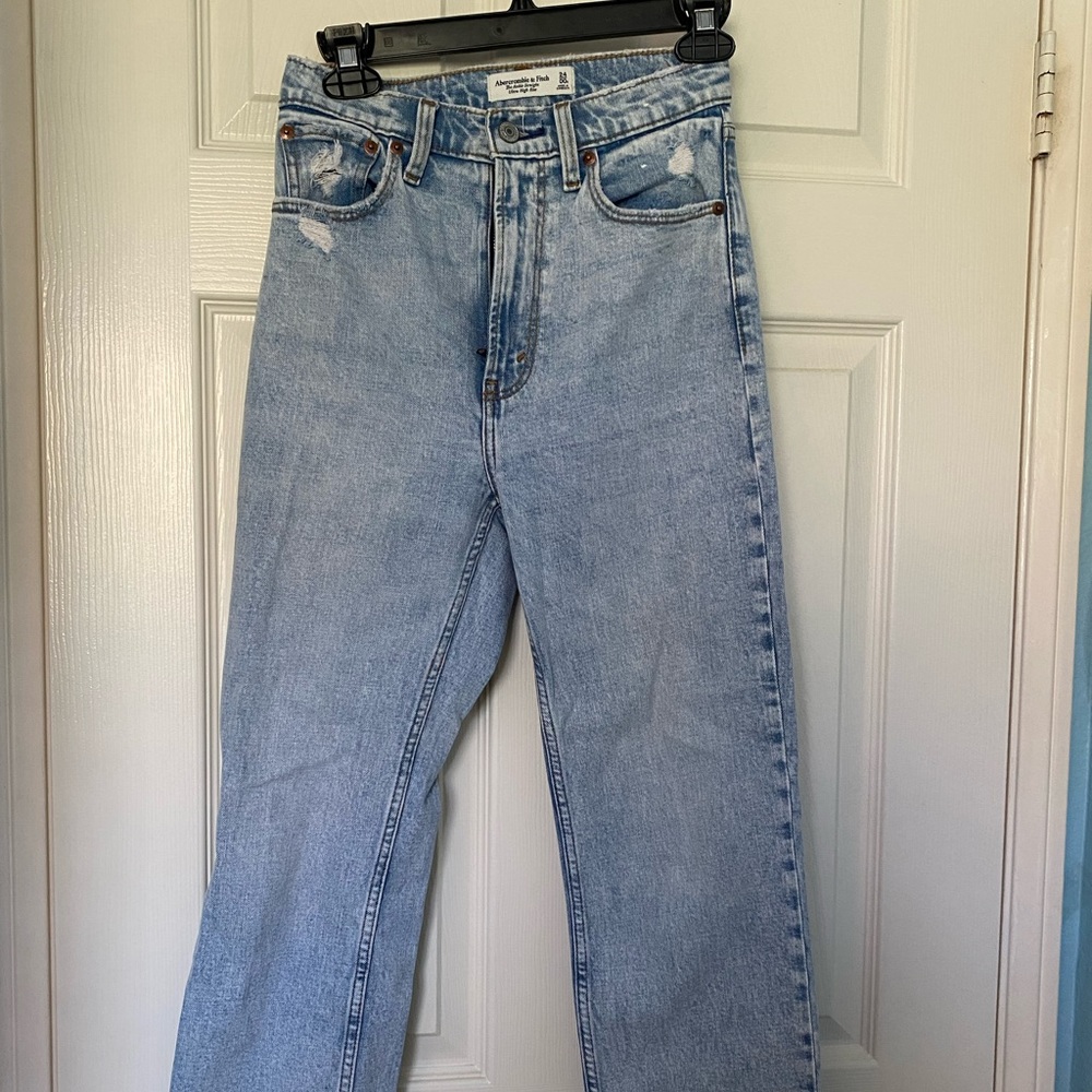 Abercrombie Ankle Straight ultra high rise jeans. size 24